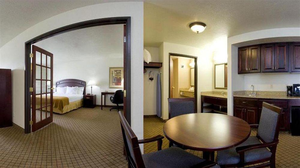 Holiday Inn Express & Suites Le Mars By Ihg Экстерьер фото