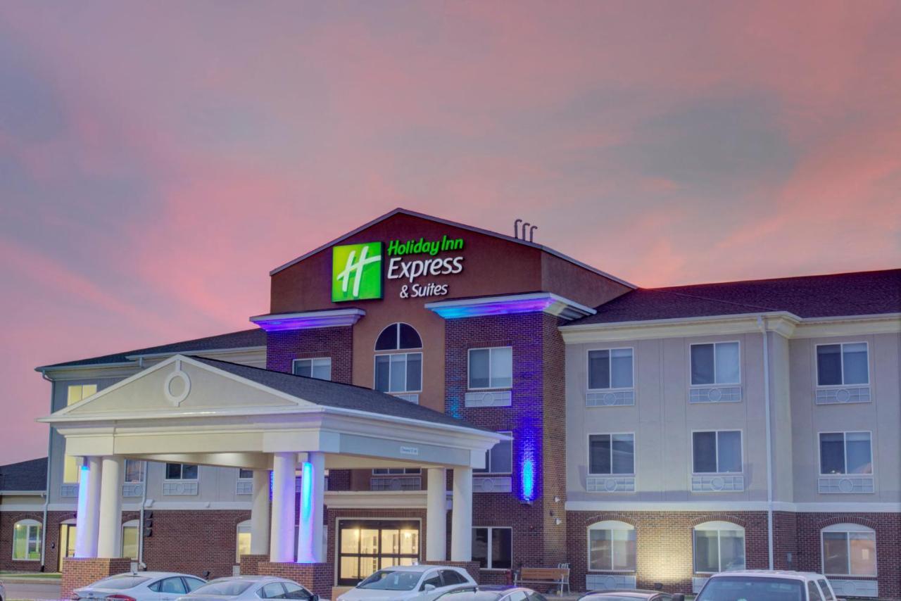 Holiday Inn Express & Suites Le Mars By Ihg Экстерьер фото